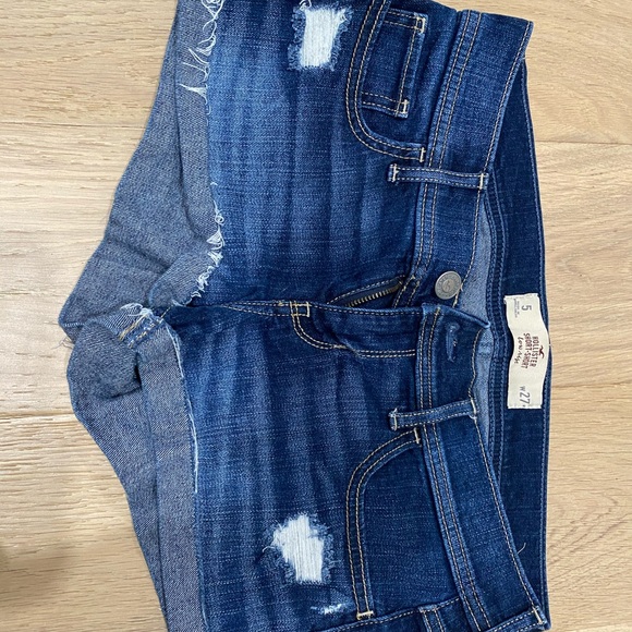 hollister jean short - Picture 1 of 2